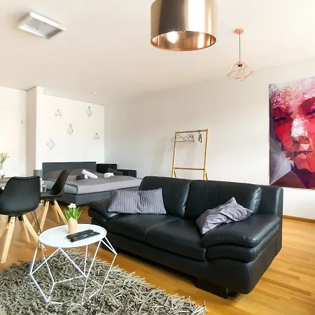 Apartment B Our Guest At New Baroque Center *